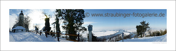 Bogenberg im Winter (Panorama-Ansicht)